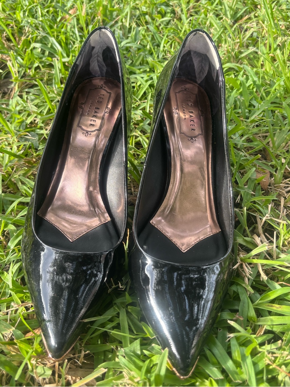 Ted Baker Black Patent Pointed Pumps with Rose-Gold Insole Women’s 8.5